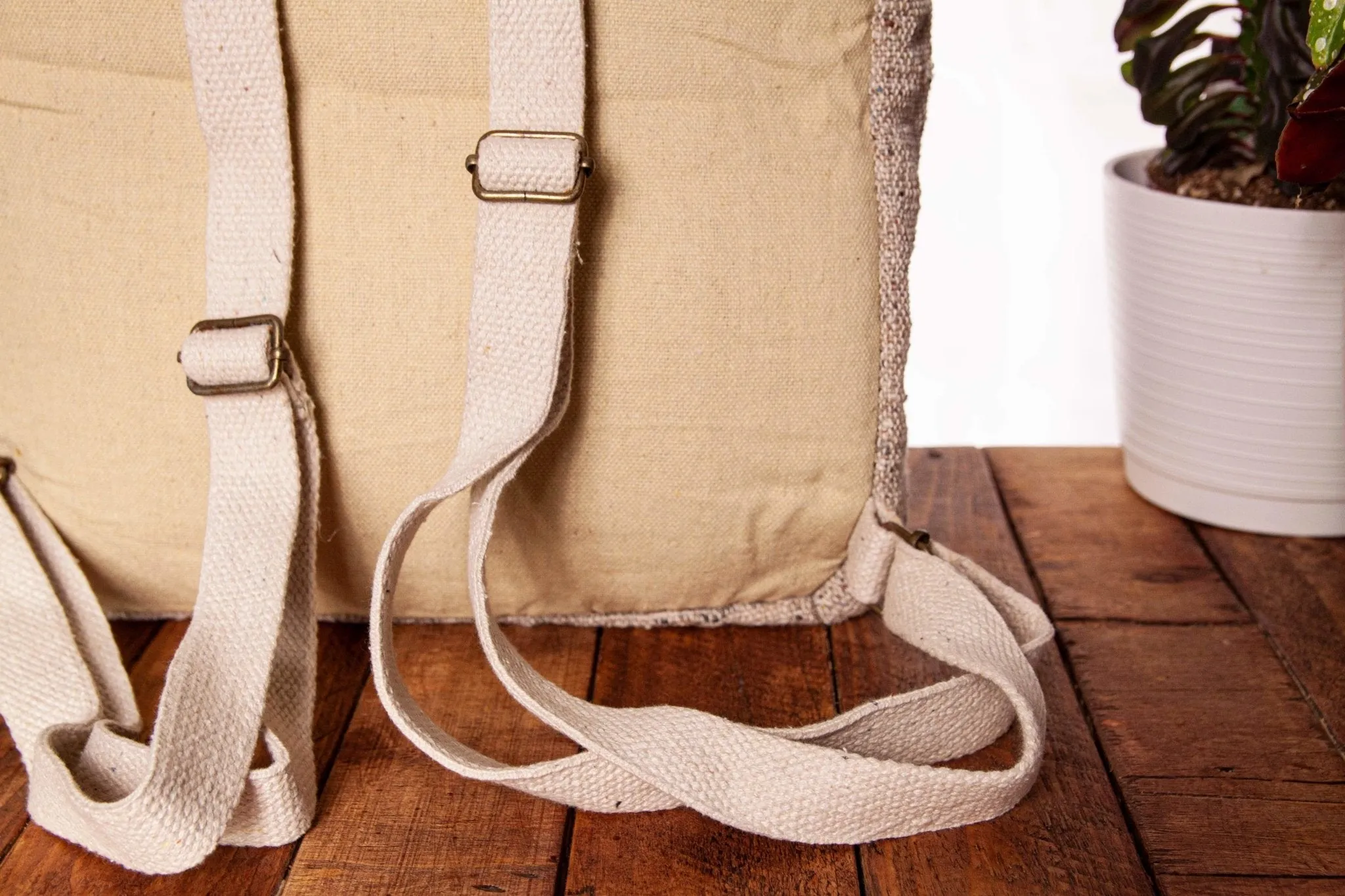 Minimal Hemp Handmade Flat Backpack | Green