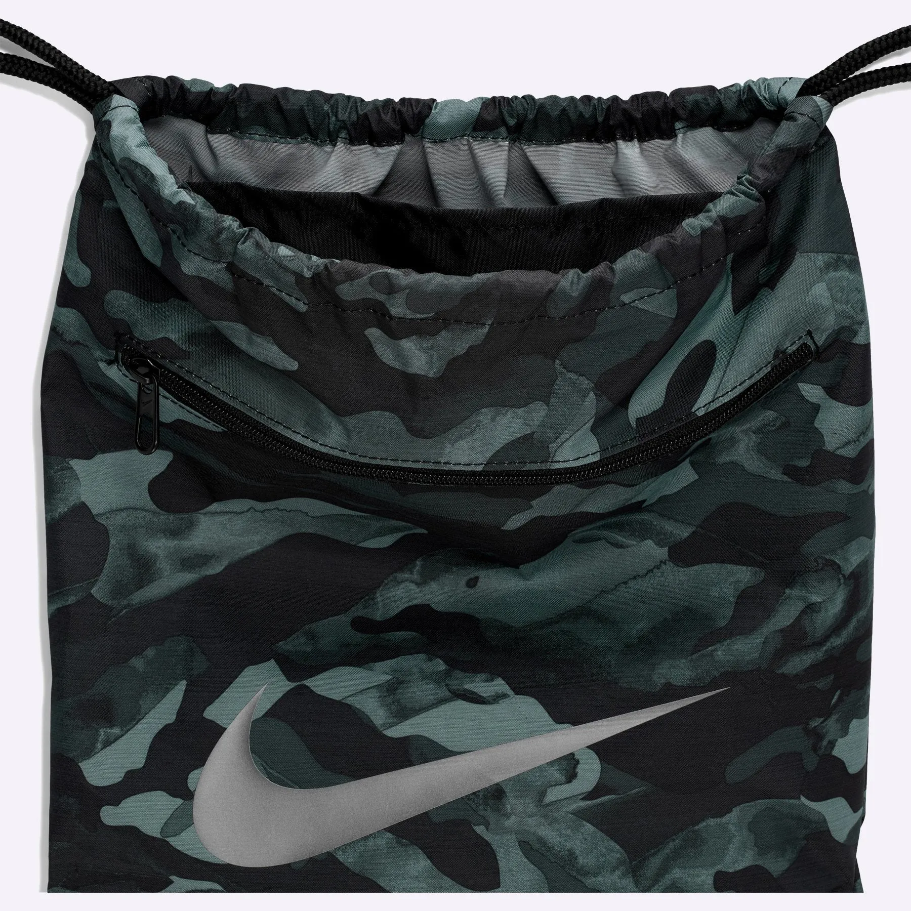 Nike - Brasilia 9.0 Printed Training Gym Sack - LIGHT SMOKE GREY/BLACK/METALLIC COOL GREY